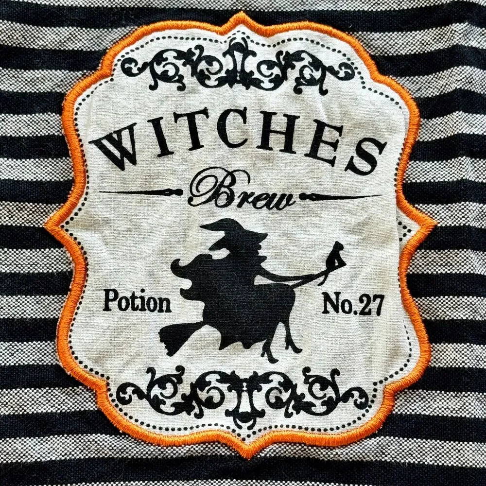 Halloween Hand Towels Set “Witches Brew” “Trick or Treat” Festive Kitchen Decor